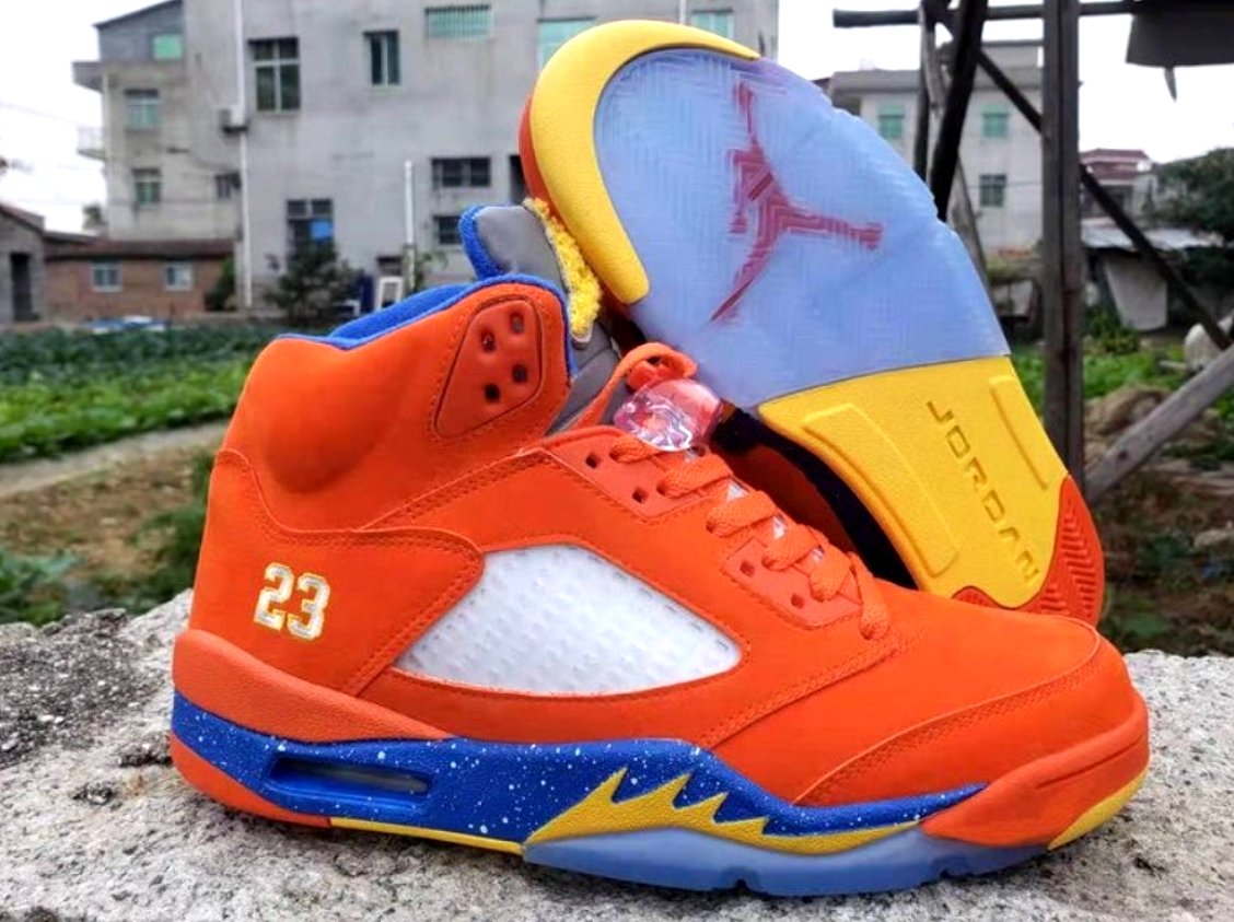 Les baskets Air Jordan 5 offrent un style audacieux et une performance exceptionnelle. leur design unique emblématique. Pas cher. Le moins cher. 