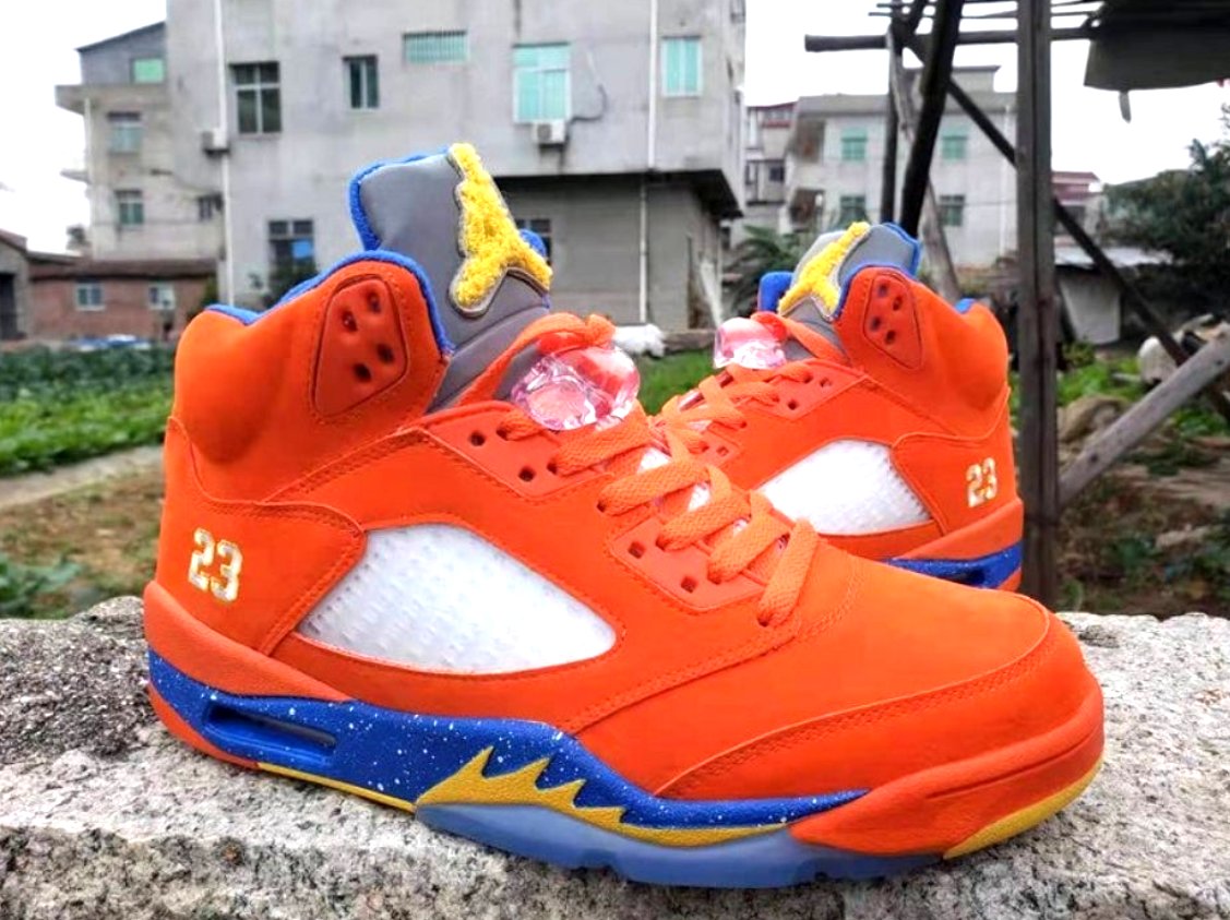 Les baskets Air Jordan 5 offrent un style audacieux et une performance exceptionnelle. leur design unique emblématique. Pas cher. Le moins cher. 