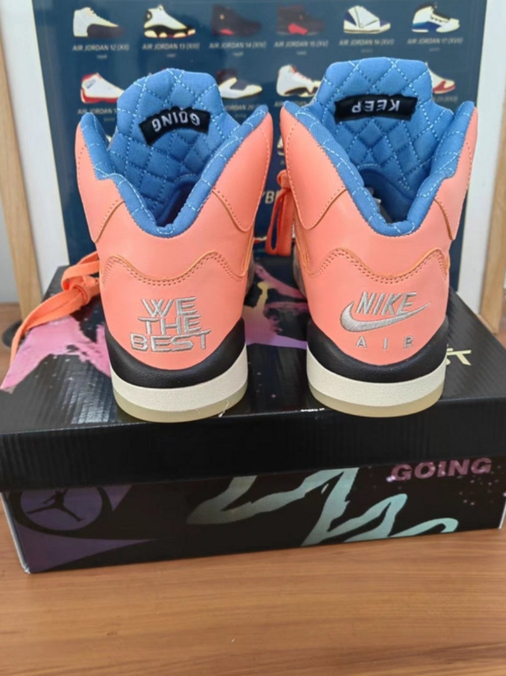 Les baskets Air Jordan 5 offrent un style audacieux et une performance exceptionnelle. leur design unique emblématique. Pas cher. Le moins cher. 
