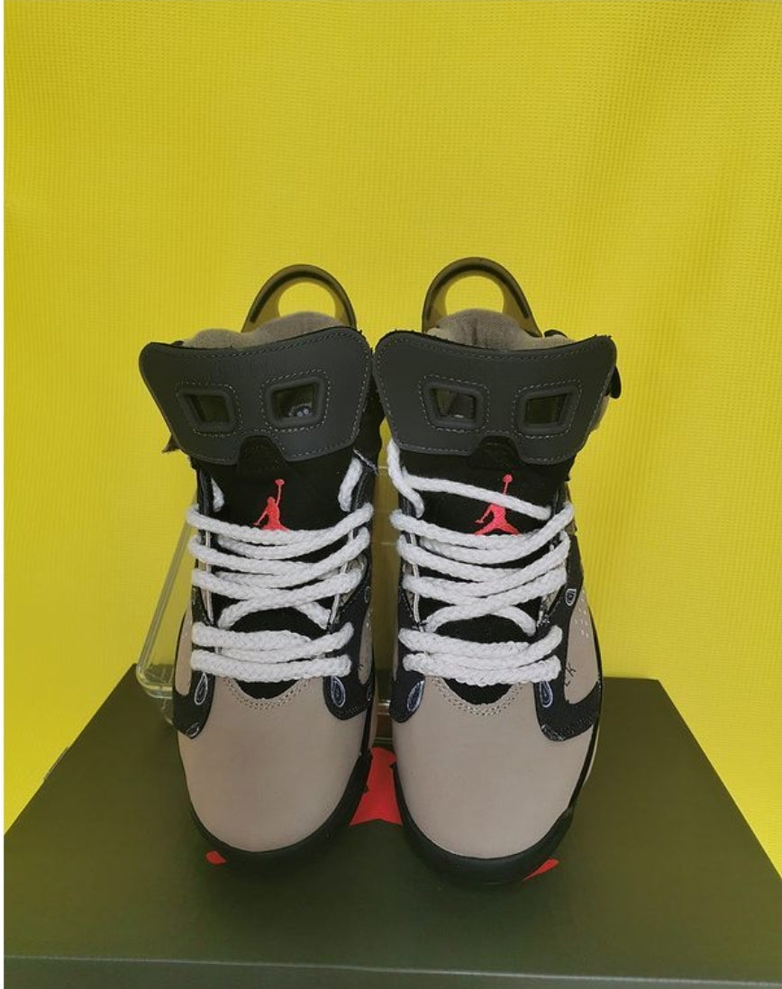 Les baskets Air Jordan 6 offrent un style emblématique et une performance remarquable.

 leur design distinctif et l'utilisation de matériaux. Baskets pas Cher. Le moins cher.