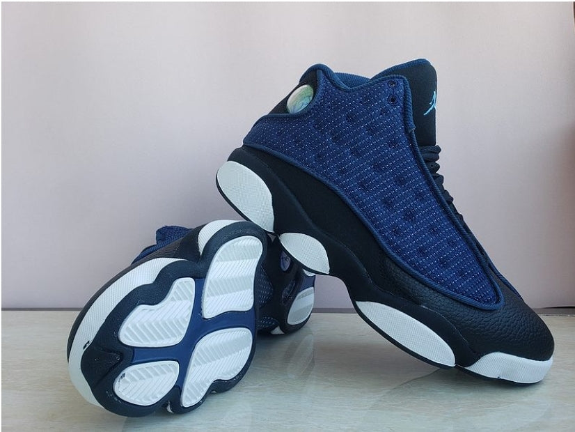 Les baskets Air Jordan 13 offrent un style emblématique et une performance exceptionnelle.
 design distinctif .pas Cher. Moins cher.