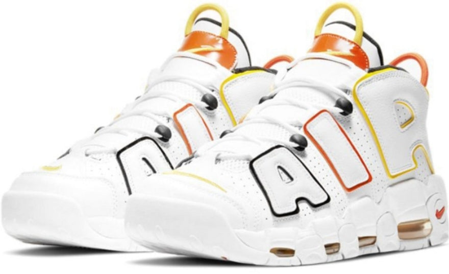Les baskets Nike Air Uptempo combinent style audacieux et innovation. Leur design emblématique et leurs lettres surdimensionnées . Pas cher. Le moins cher.