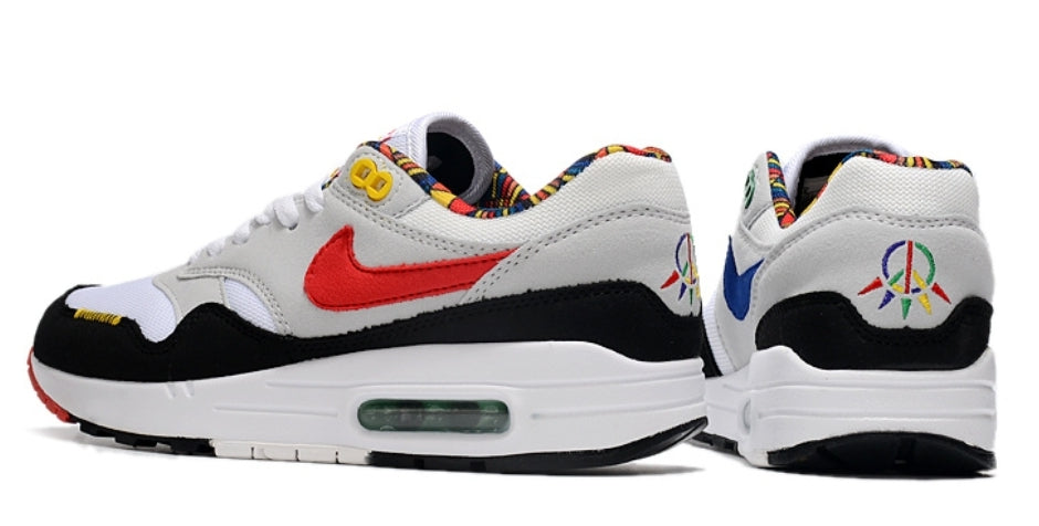 Les baskets Nike Air Max 1 sont iconiques pour leur style emblématique.retro incontournable pas cher. Le moins cher.exceptionnel 