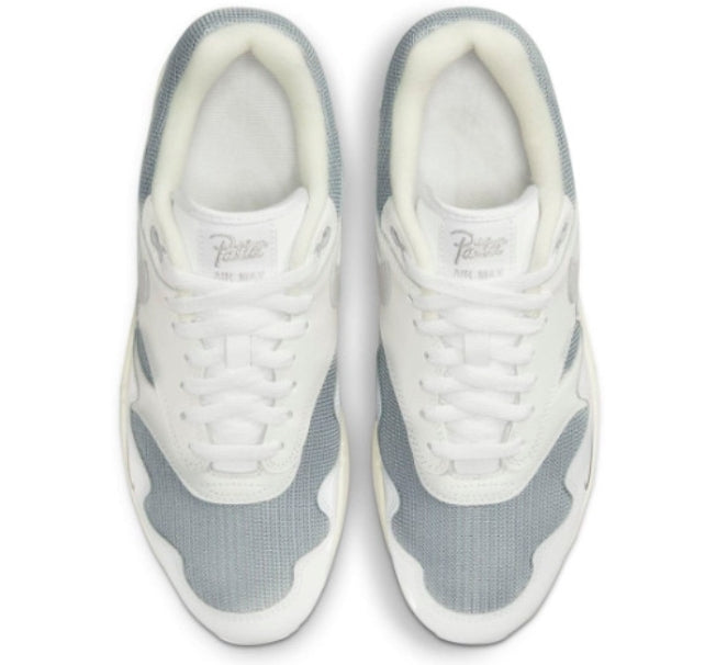 Les baskets Nike Air Max 1 sont iconiques pour leur style emblématique.retro incontournable pas cher. Le moins cher.exceptionnel 