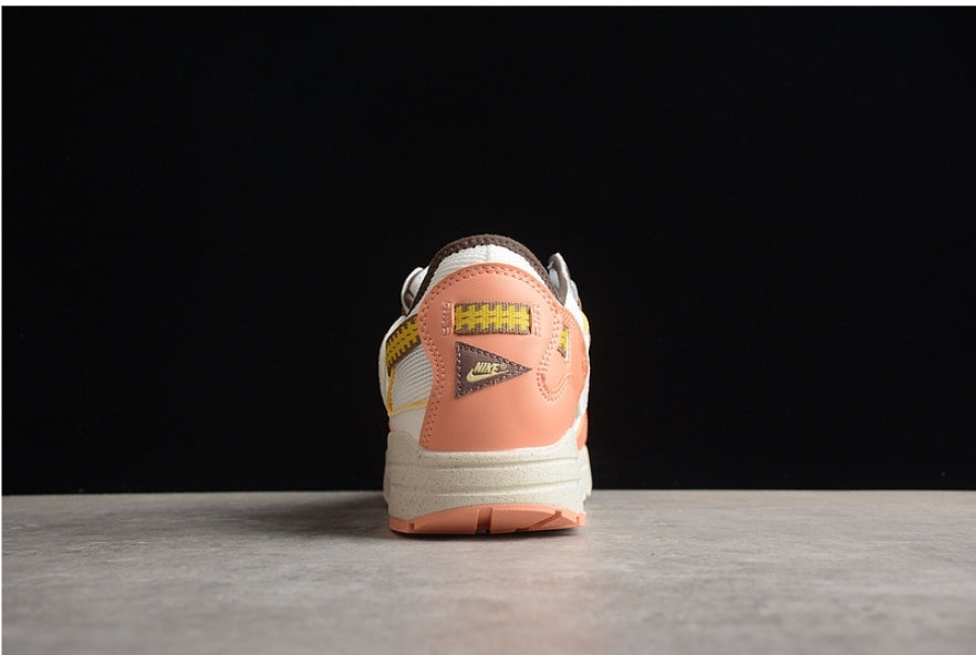 Les baskets Nike Air Max 1 sont iconiques pour leur style emblématique.retro incontournable pas cher. Le moins cher.exceptionnel 