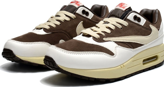 Les baskets Nike Air Max 1 allient un style emblématique et une technologie de pointe. Leur design intemporel et leur unité Air-Sole visible en font un choix incontournable. Pas cher. Le moins cher.