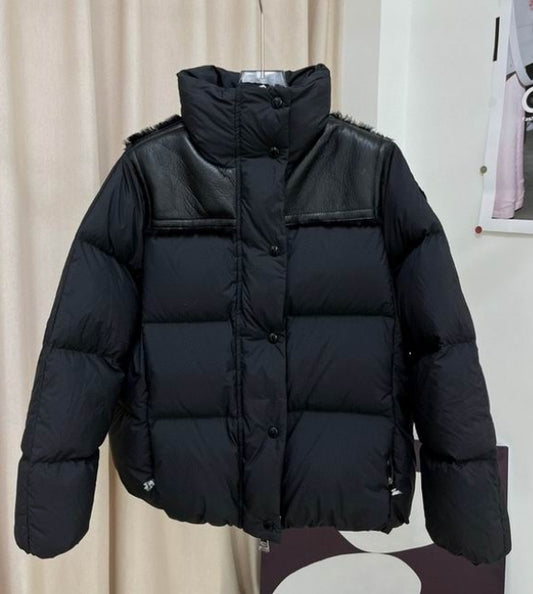 Les doudounes manteau Moncler Femme, ainsi que les Moncler Femme, incarnent un style et un raffinement incomparables.