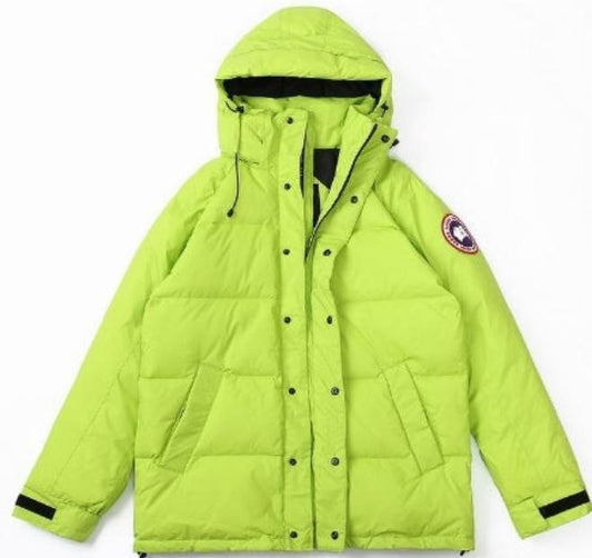 Résultat de l'évolution emblématique de la marque Canada G00se Femme, la Doudoune Canada G00se Femme est un témoignage de l'engagement de Canada G00se à combiner style,