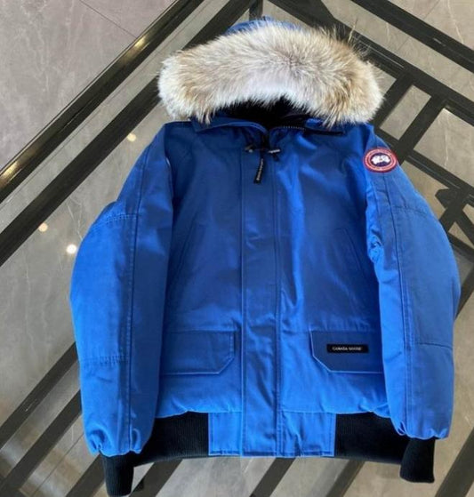 Résultat de l'évolution emblématique de la marque Canada G00se Femme, la Doudoune Canada G00se Femme est un témoignage de l'engagement de Canada G00se à combiner style,