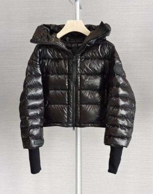 Résultat de l'évolution emblématique de la marque Canada G00se Femme, la Doudoune Canada G00se Femme est un témoignage de l'engagement de Canada G00se à combiner style,