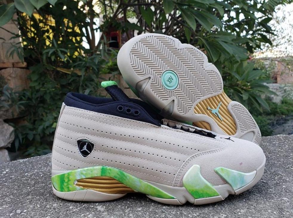 Les baskets Air Jordan 14 offrent un style emblématique et une performance exceptionnelle.

 design distinctif. Pas cher. Moins cher.