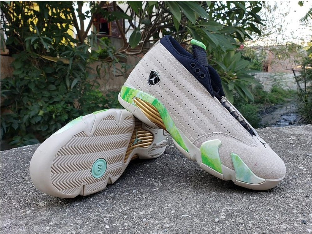 Les baskets Air Jordan 14 offrent un style emblématique et une performance exceptionnelle.

 design distinctif. Pas cher. Moins cher.