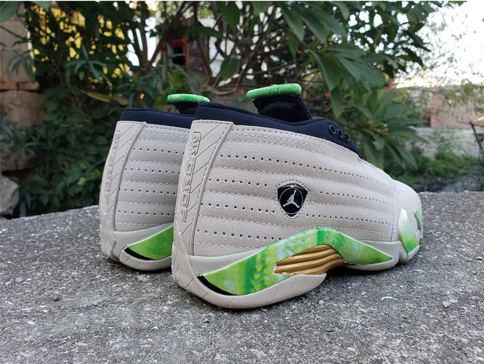 Les baskets Air Jordan 14 offrent un style emblématique et une performance exceptionnelle.

 design distinctif. Pas cher. Moins cher.