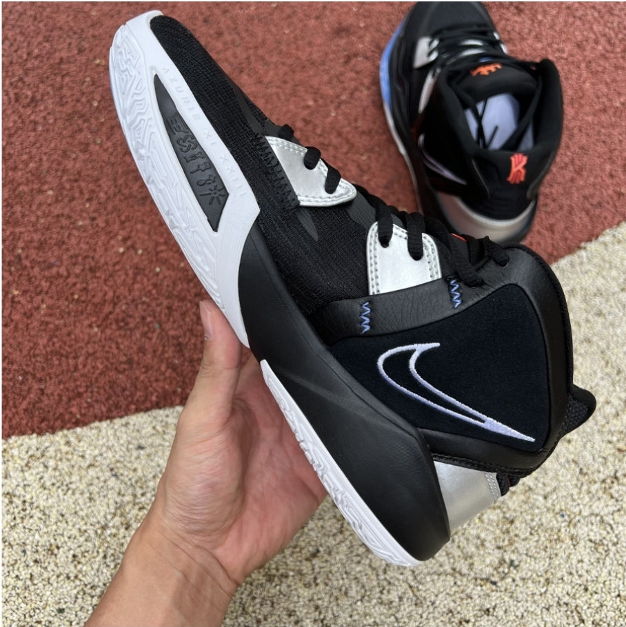 Les Basket kyrie Irving offrent un style emblématique et une performance exceptionnelle.

 leur design distinctif. Pas cher . Le moins cher. 
