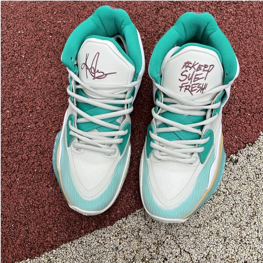 Les Basket kyrie Irving offrent un style emblématique et une performance exceptionnelle.

 leur design distinctif. Pas cher . Le moins cher. 