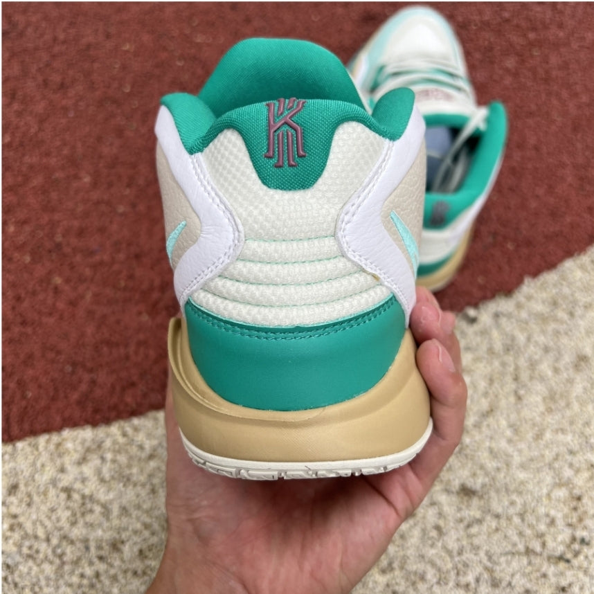 Les Basket kyrie Irving offrent un style emblématique et une performance exceptionnelle.

 leur design distinctif. Pas cher . Le moins cher. 