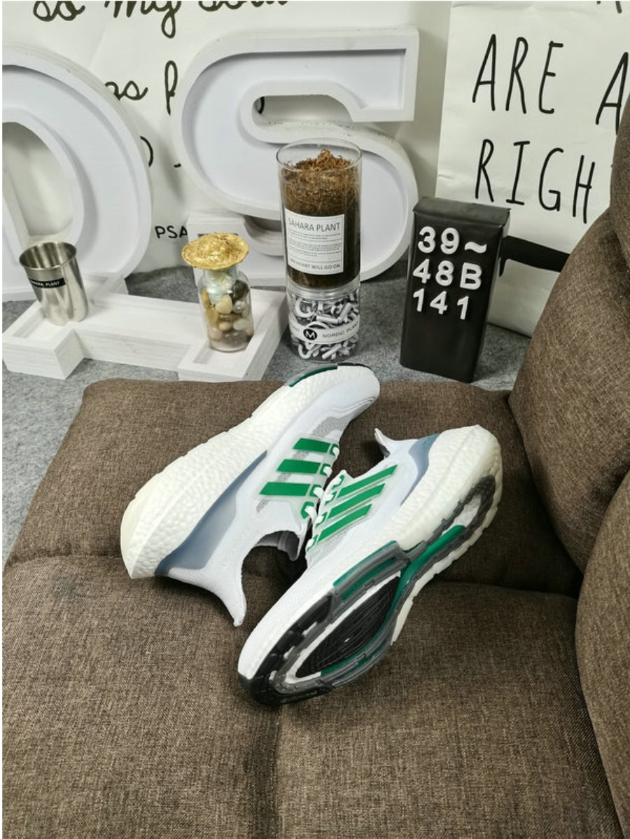 Les baskets Adidas UltraBoost 21 allient performance révolutionnaire et style incomparable.incontournable exceptionnel inoubliable.