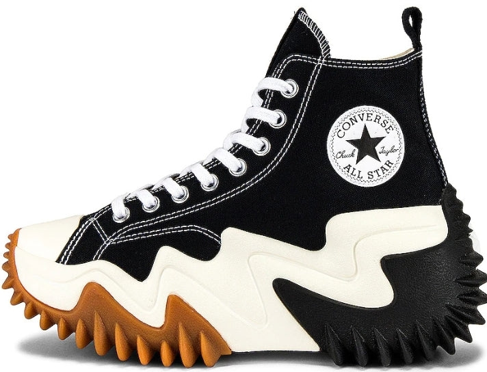 Les baskets Converse allient style intemporel et confort. Leur design emblématique avec la célèbre étoile et la silhouette classique en font un choix incontournable pour les amateurs de mode.