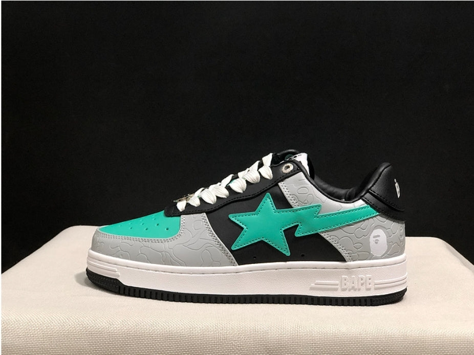 Les baskets sneakers Bape Sta incarnent un style emblématique et une tendance urbaine audacieuse.leur design distinctif.pas cher.le moins cher.
