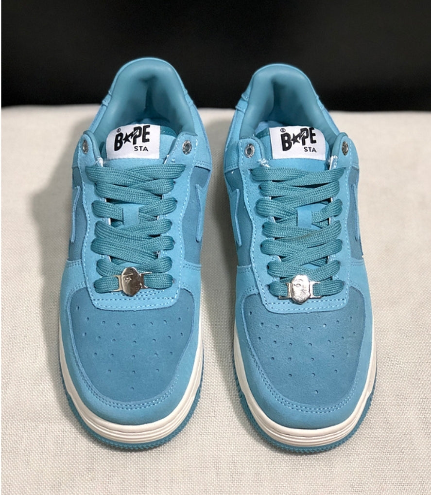 Les baskets sneakers Bape Sta incarnent un style emblématique et une tendance urbaine audacieuse.leur design distinctif.pas cher.le moins cher.