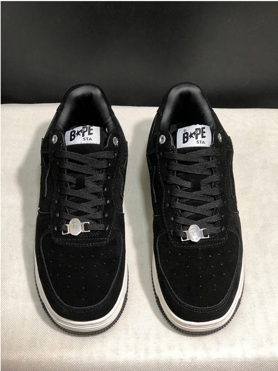 Les baskets sneakers Bape Sta incarnent un style emblématique et une tendance urbaine audacieuse.leur design distinctif.pas cher.le moins cher.