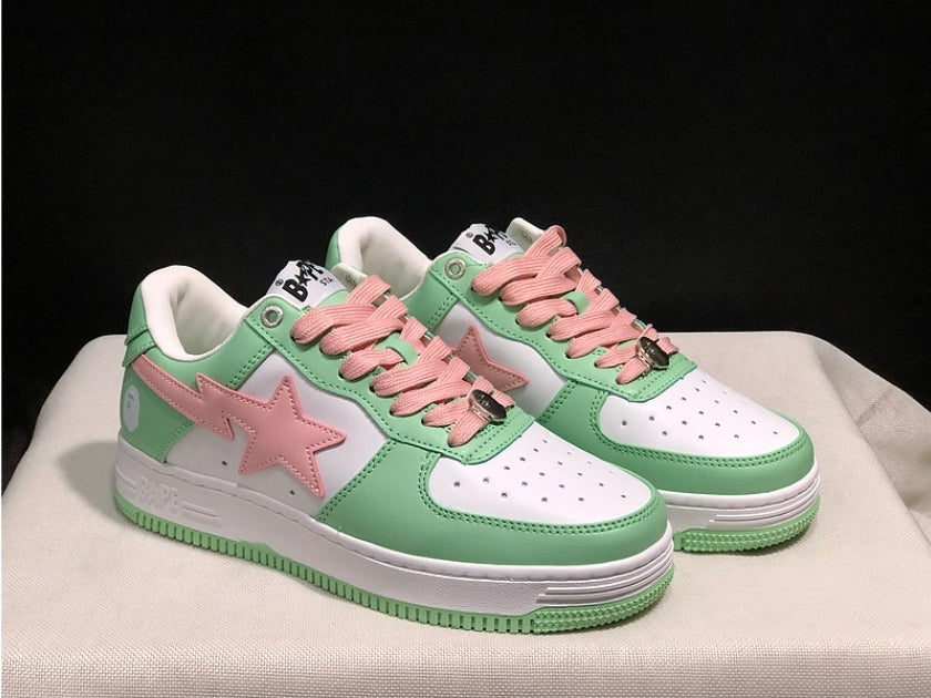 Les baskets sneakers Bape Sta incarnent un style emblématique et une tendance urbaine audacieuse.leur design distinctif.pas cher.le moins cher.