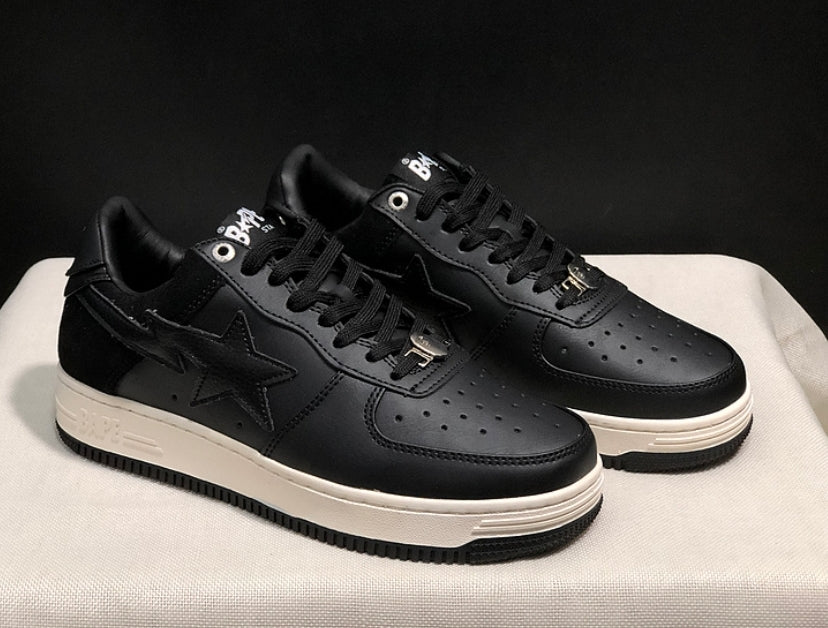 Les baskets sneakers Bape Sta incarnent un style emblématique et une tendance urbaine audacieuse.leur design distinctif.pas cher.le moins cher.