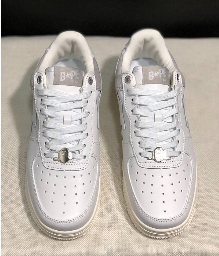 Les baskets sneakers Bape Sta incarnent un style emblématique et une tendance urbaine audacieuse.leur design distinctif.pas cher.le moins cher.