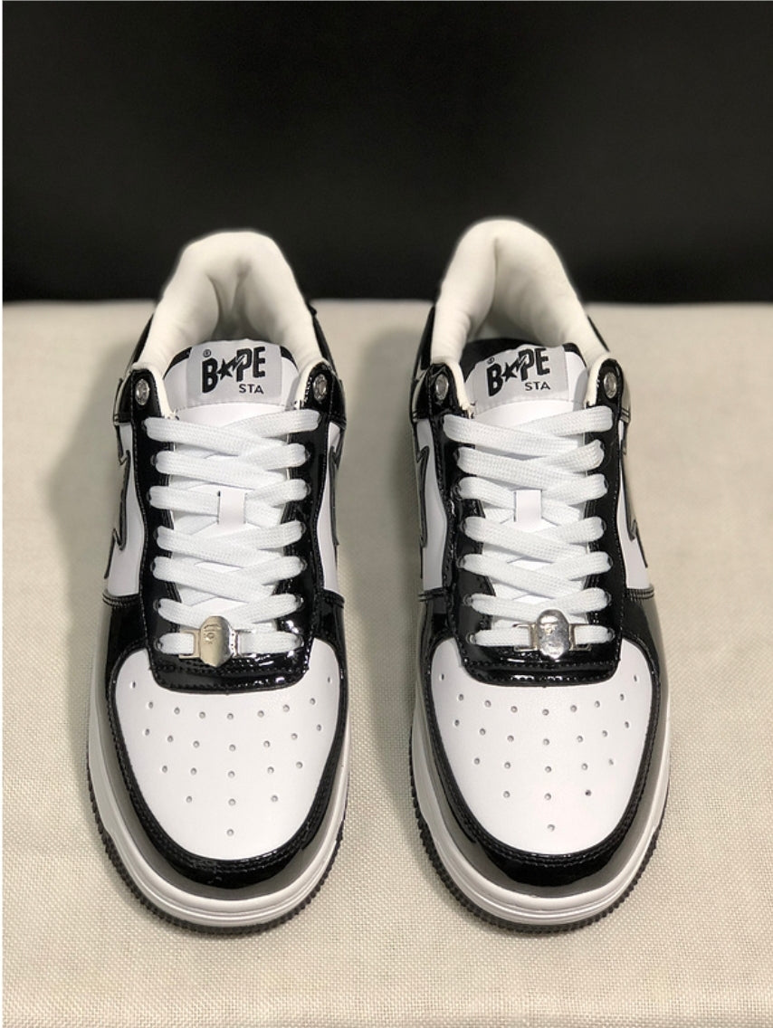 Les baskets sneakers Bape Sta incarnent un style emblématique et une tendance urbaine audacieuse.leur design distinctif.pas cher.le moins cher.