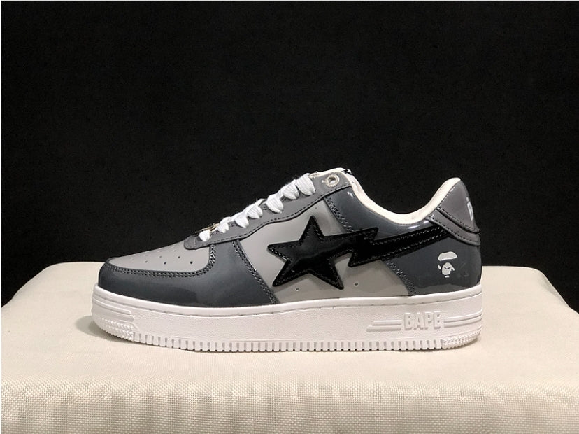 Les baskets sneakers Bape Sta incarnent un style emblématique et une tendance urbaine audacieuse.leur design distinctif.pas cher.le moins cher.