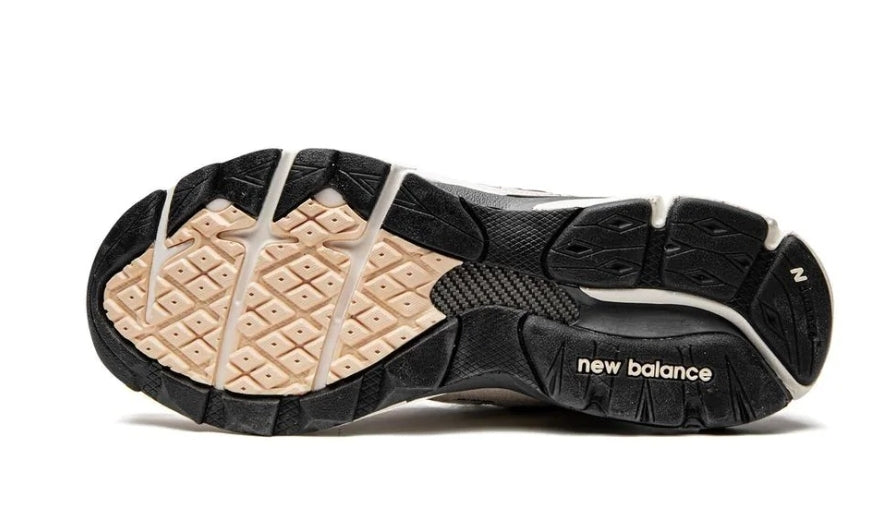Les baskets New Balance allient style et confort. Leur design classique et leurs matériaux de haute qualité en font un choix idéal pour les amateurs de sneakers.pas cher. Le moins cher.