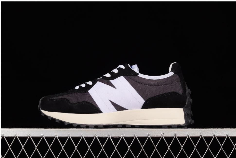 Les baskets New Balance allient style et confort. Leur design classique et leurs matériaux de haute qualité en font un choix idéal pour les amateurs de sneakers.pas cher. Le moins cher.