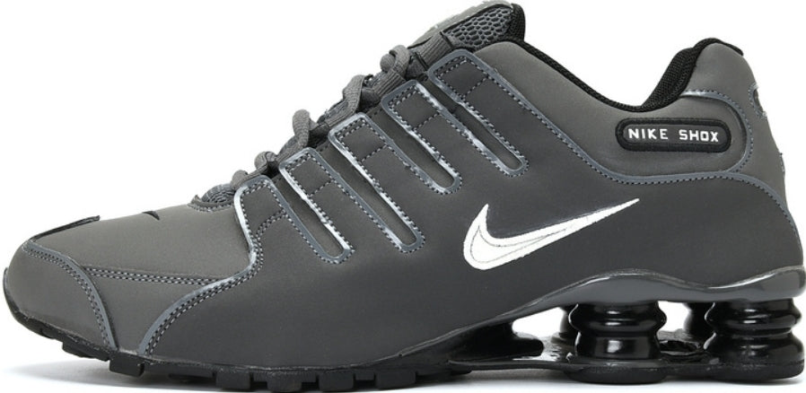 Les baskets Nike Shox NZ combinent style et performance pour les amateurs de mode et les athlètes.pas cher. Le moins cher.