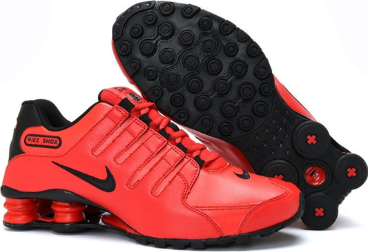 Les baskets Nike Shox NZ combinent style et performance pour les amateurs de mode et les athlètes.pas cher. Le moins cher.