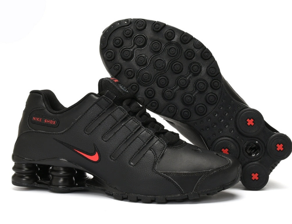 Les baskets Nike Shox NZ combinent style et performance pour les amateurs de mode et les athlètes.pas cher. Le moins cher.