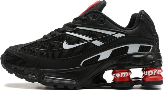Les baskets Nike Shox Ride 2 Supreme X allient style audacieux et performance exceptionnelle. Pas cher. Le moins cher. Design sauvage