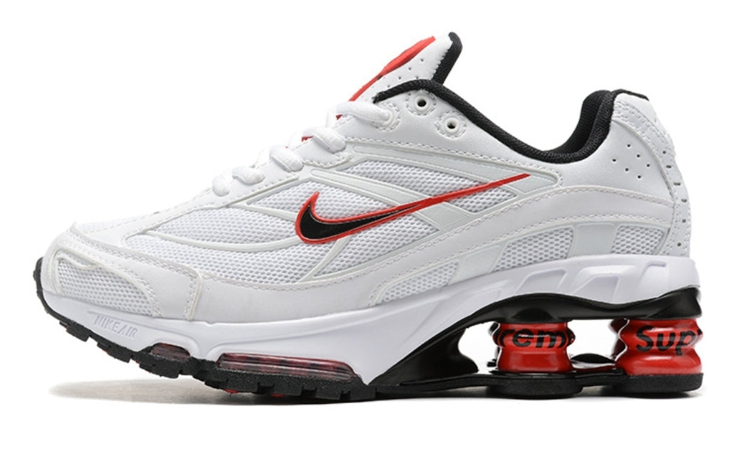 Les baskets Nike Shox Ride 2 Supreme X allient style audacieux et performance exceptionnelle. Pas cher. Le moins cher. Design sauvage