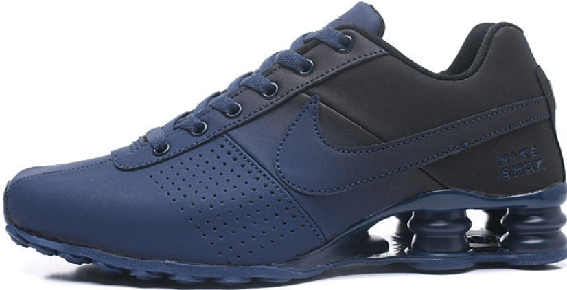 Les baskets Nike Shox Enigma assurent un confort supérieur grâce à la technologie Shox. Les colonnes de soutien au talon procurent un amorti réactif.