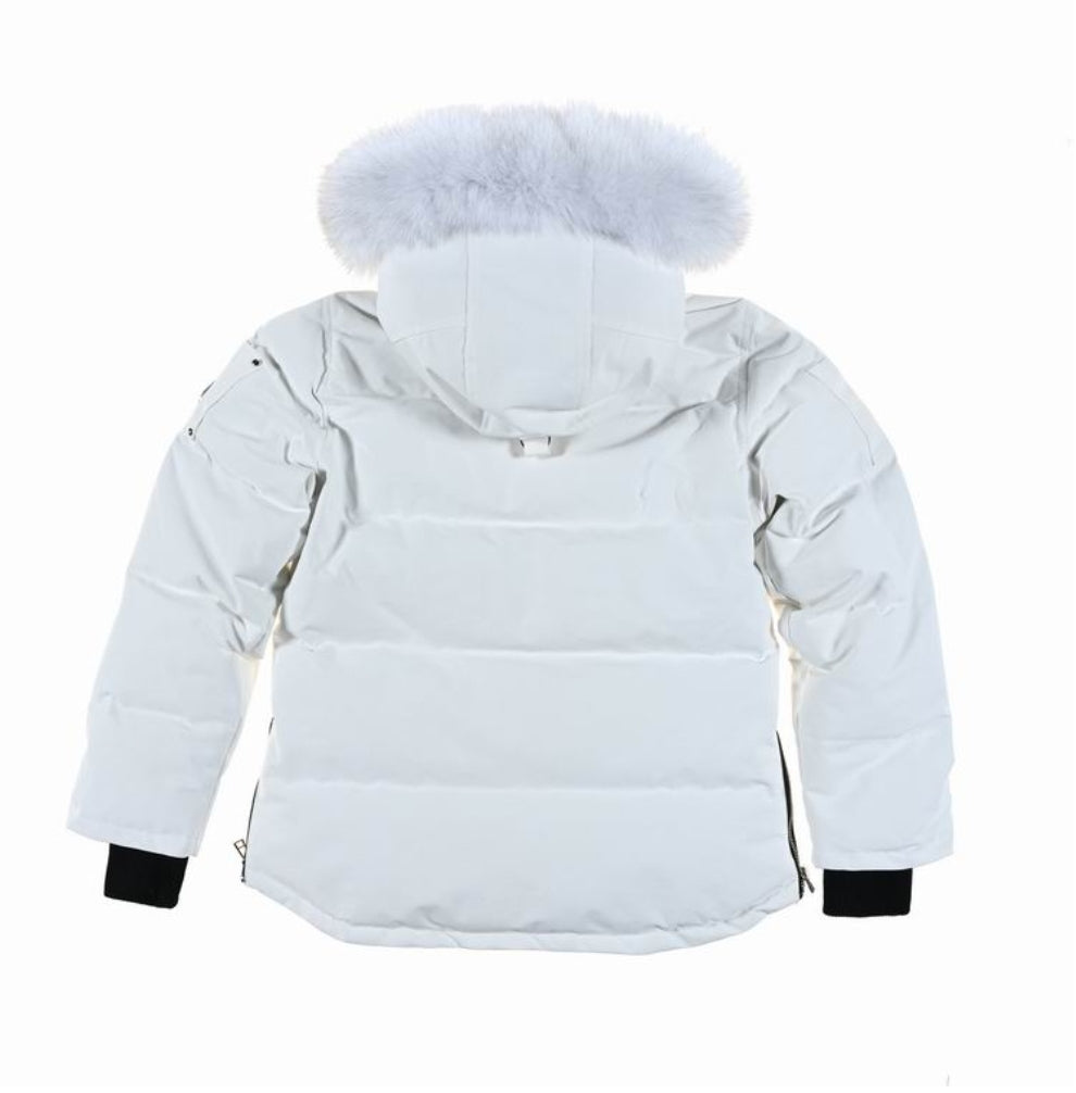 Les doudounes Moose Knuckles allient élégance et performance pour offrir une protection optimale contre le froid. Leur design sophistiqué.pas cher. Le moins cher.