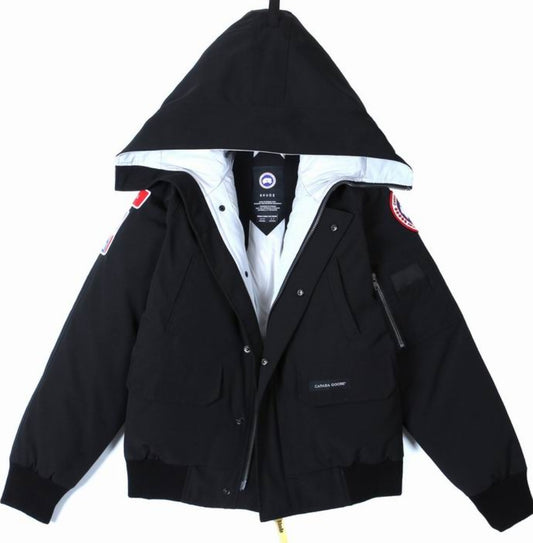 Les doudounes Canada Goose allient élégance et chaleur pour offrir une protection optimale contre le froid. Leur design sophistiqué et leurs matériaux de haute qualité. Pas cher. Le moins cher.