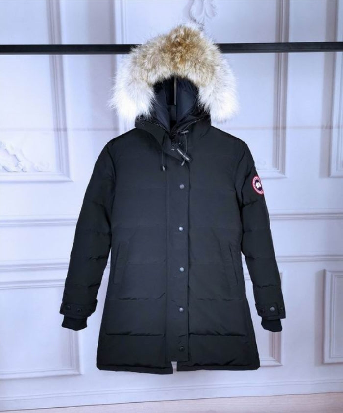Les doudounes Canada Goose allient élégance et chaleur pour offrir une protection optimale contre le froid. Leur design sophistiqué et leurs matériaux de haute qualité. Pas cher. Le moins cher.