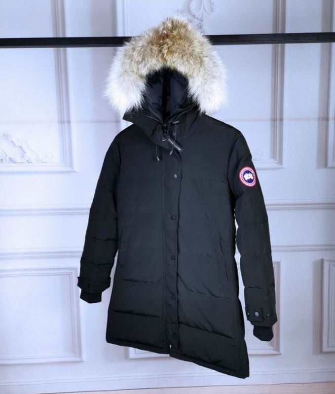 Les doudounes Canada Goose allient élégance et chaleur pour offrir une protection optimale contre le froid. Leur design sophistiqué et leurs matériaux de haute qualité. Pas cher. Le moins cher.