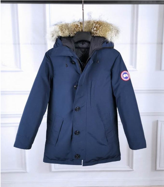Les doudounes Canada Goose allient élégance et chaleur pour offrir une protection optimale contre le froid. Leur design sophistiqué et leurs matériaux de haute qualité. Pas cher. Le moins cher.