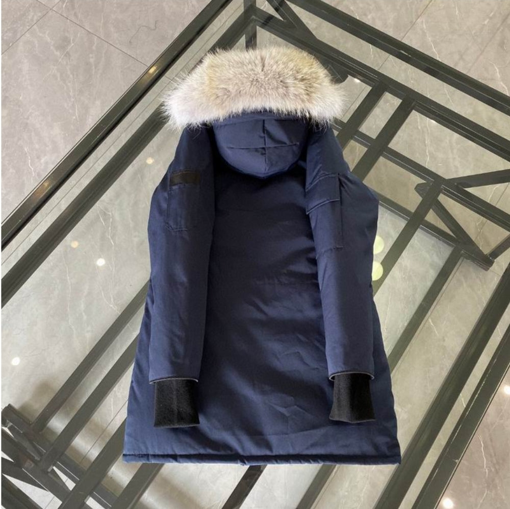 Les doudounes Canada Goose allient élégance et chaleur pour offrir une protection optimale contre le froid. Leur design sophistiqué et leurs matériaux de haute qualité. Pas cher. Le moins cher.