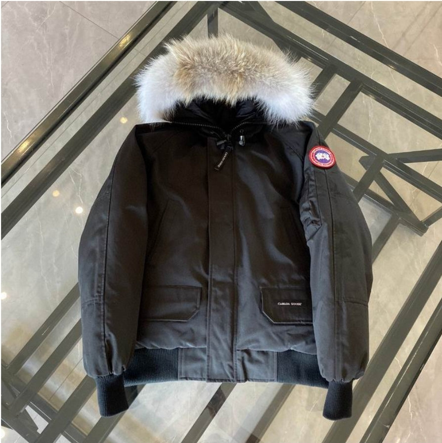 Les doudounes Canada Goose allient élégance et chaleur pour offrir une protection optimale contre le froid. Leur design sophistiqué et leurs matériaux de haute qualité. Pas cher. Le moins cher.
