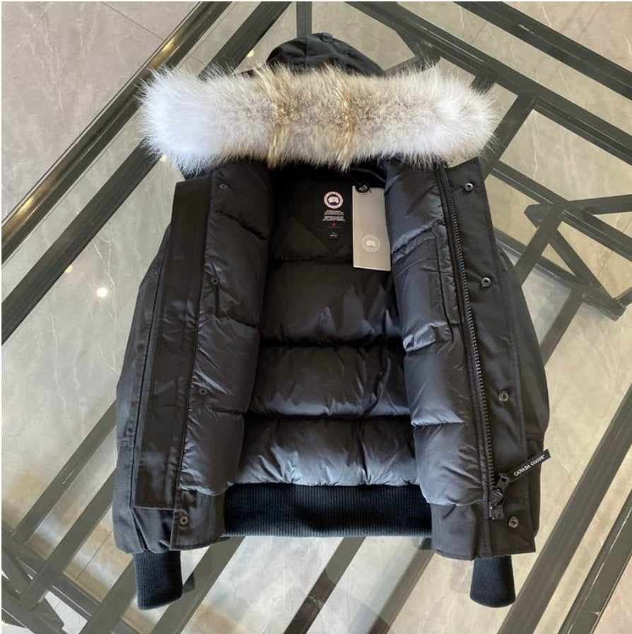Les doudounes Canada Goose allient élégance et chaleur pour offrir une protection optimale contre le froid. Leur design sophistiqué et leurs matériaux de haute qualité. Pas cher. Le moins cher.