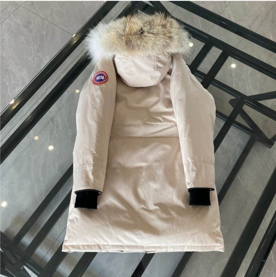 Les doudounes Canada Goose allient élégance et chaleur pour offrir une protection optimale contre le froid. Leur design sophistiqué et leurs matériaux de haute qualité. Pas cher. Le moins cher.