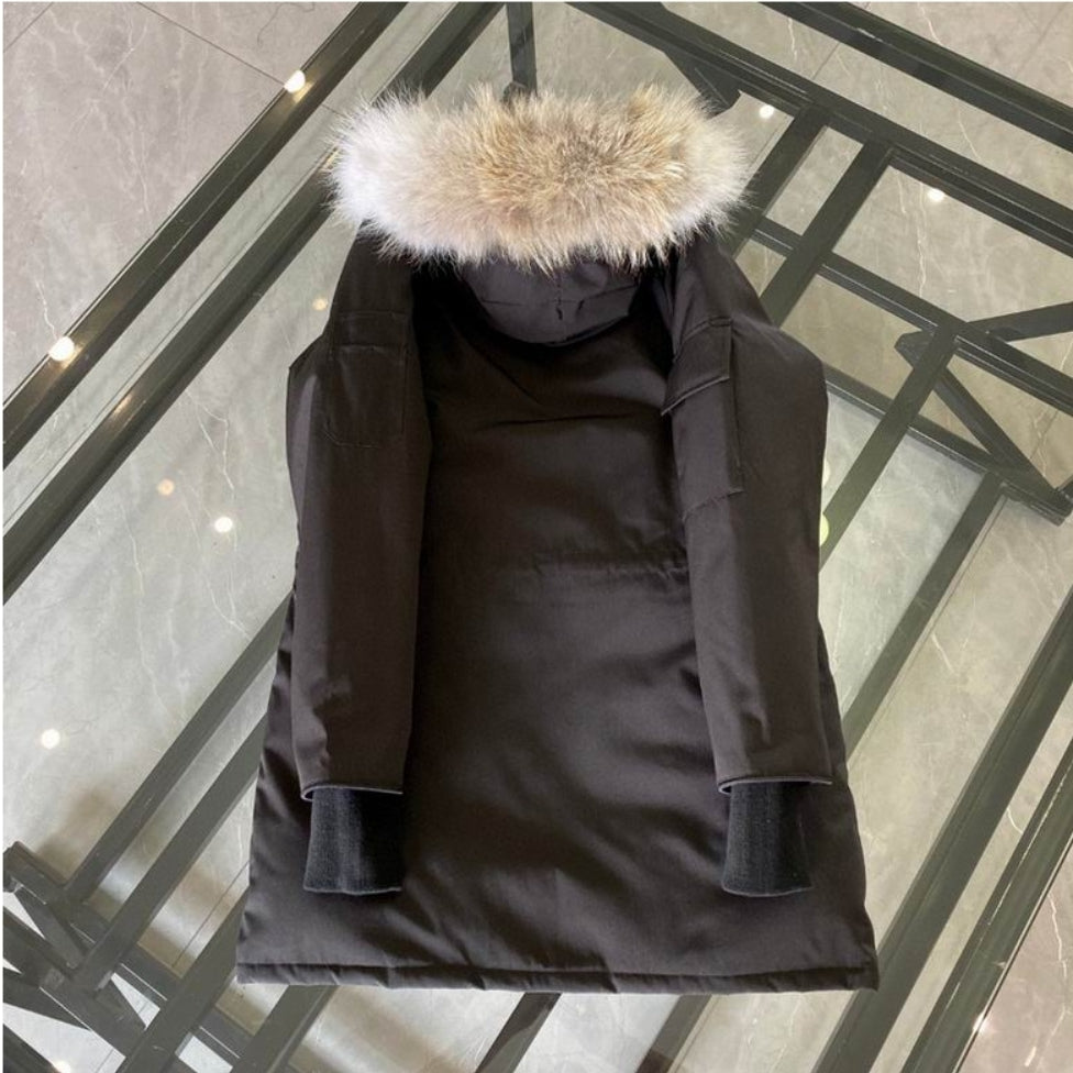Les doudounes Canada Goose allient élégance et chaleur pour offrir une protection optimale contre le froid. Leur design sophistiqué et leurs matériaux de haute qualité. Pas cher. Le moins cher.