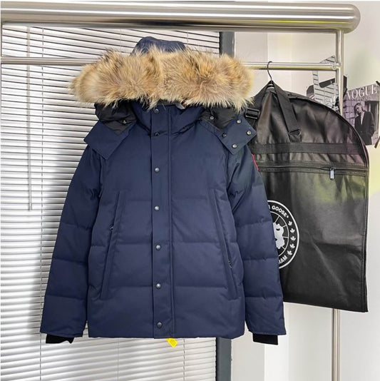 Les doudounes Canada Goose allient élégance et chaleur pour offrir une protection optimale contre le froid. Leur design sophistiqué et leurs matériaux de haute qualité. Pas cher. Le moins cher.