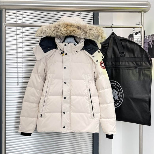 Les doudounes Canada Goose allient élégance et chaleur pour offrir une protection optimale contre le froid. Leur design sophistiqué et leurs matériaux de haute qualité. Pas cher. Le moins cher.